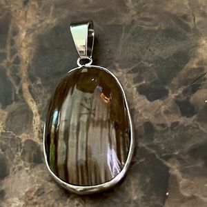 Pendant shell brown silver tone bale 1 1/2” great piece for a neckwire